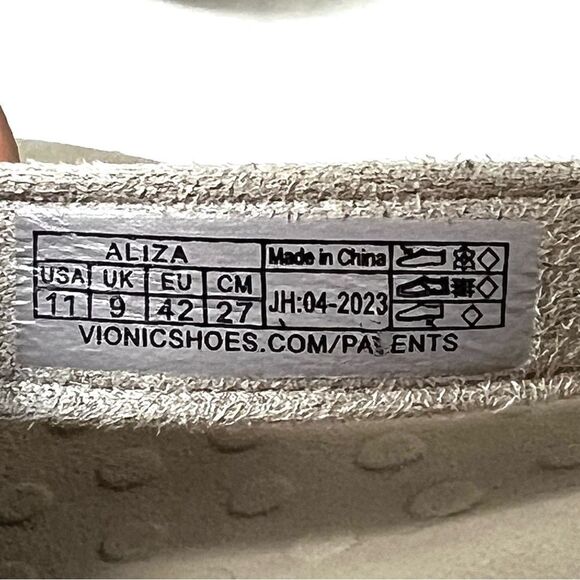 Vionic Gray Faux Leather Thong Summer Sandals Women's 11 Comfort Casual "Aliza" - Picture 8 of 9